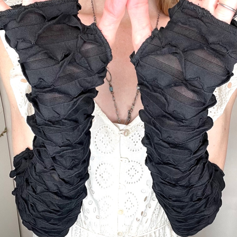 Ruffle Arm Warmers Black Mermaid Fish Scale Gloves Whimsygoth Cosplay Fishnet OS